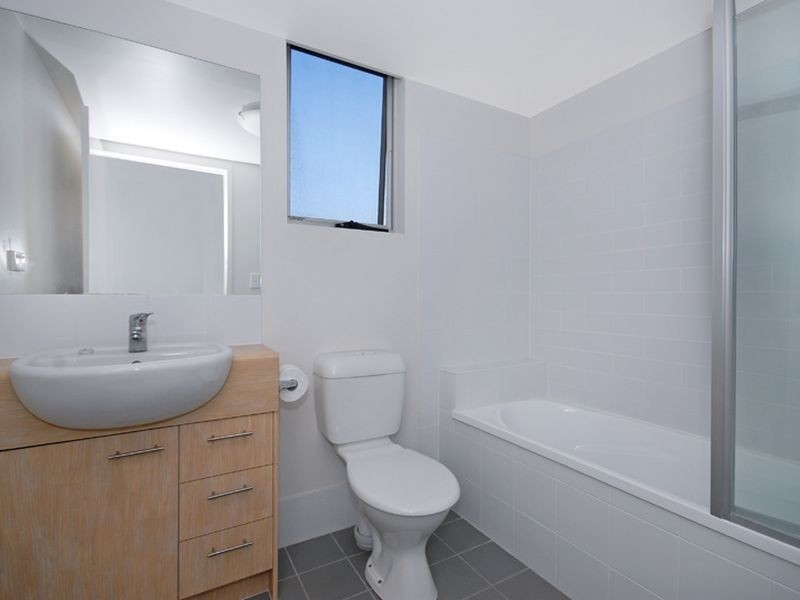 7/16 Grosvenor Road, Indooroopilly QLD 4068