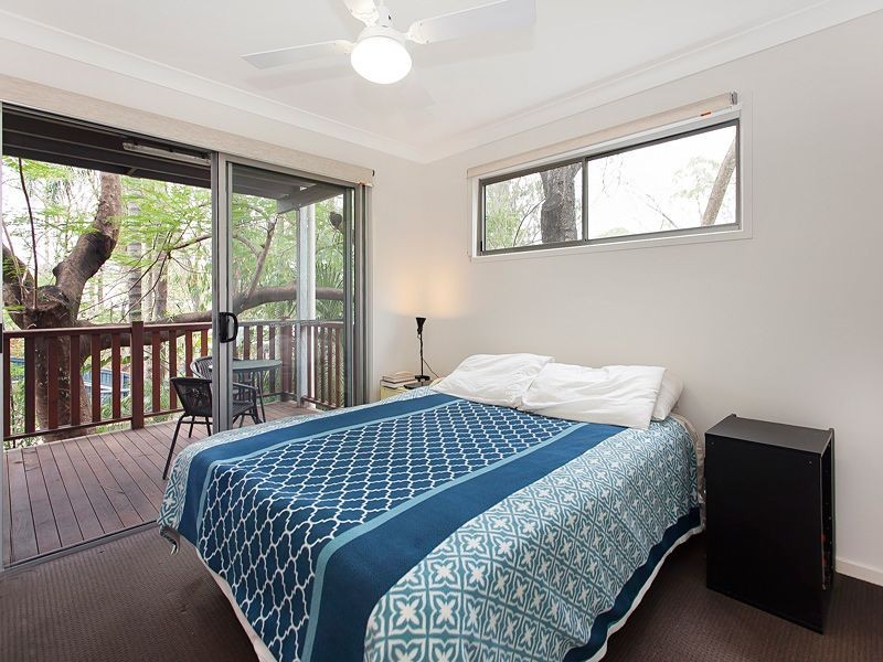 8 Keltie Street, Taringa QLD 4068