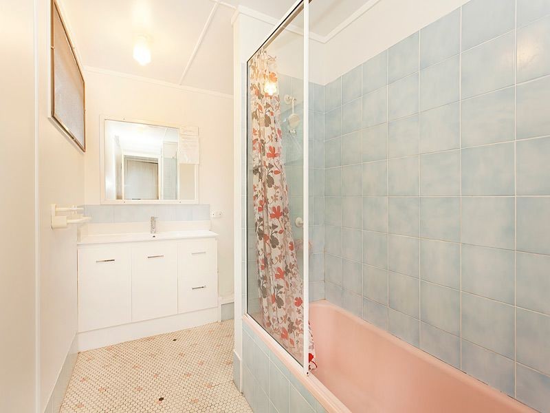 8 Keltie Street, Taringa QLD 4068