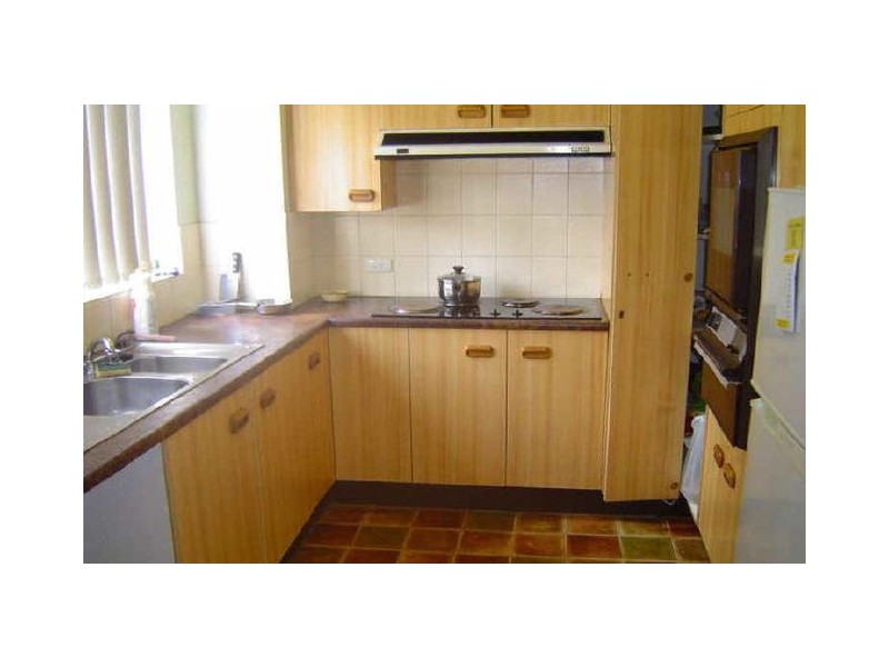 4/15 Burton Street, Indooroopilly QLD 4068