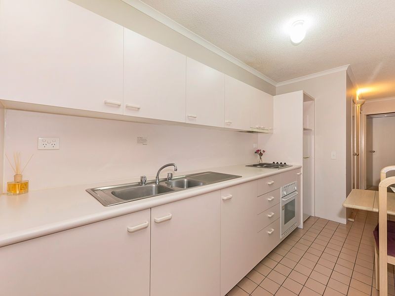 15/2 Waverley Road, Taringa QLD 4068