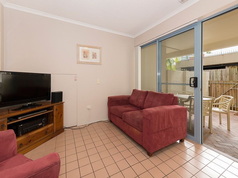 15/2 Waverley Road, Taringa QLD 4068