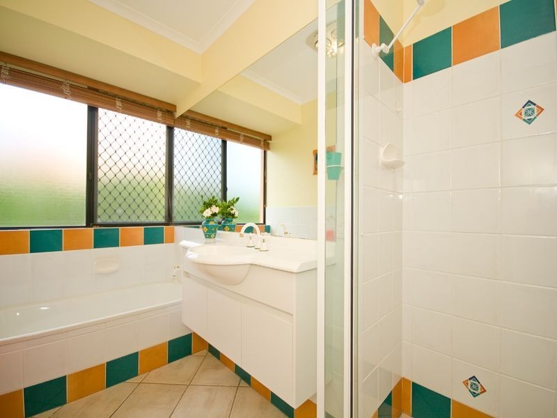 11 Cowal Close, Westlake QLD 4074