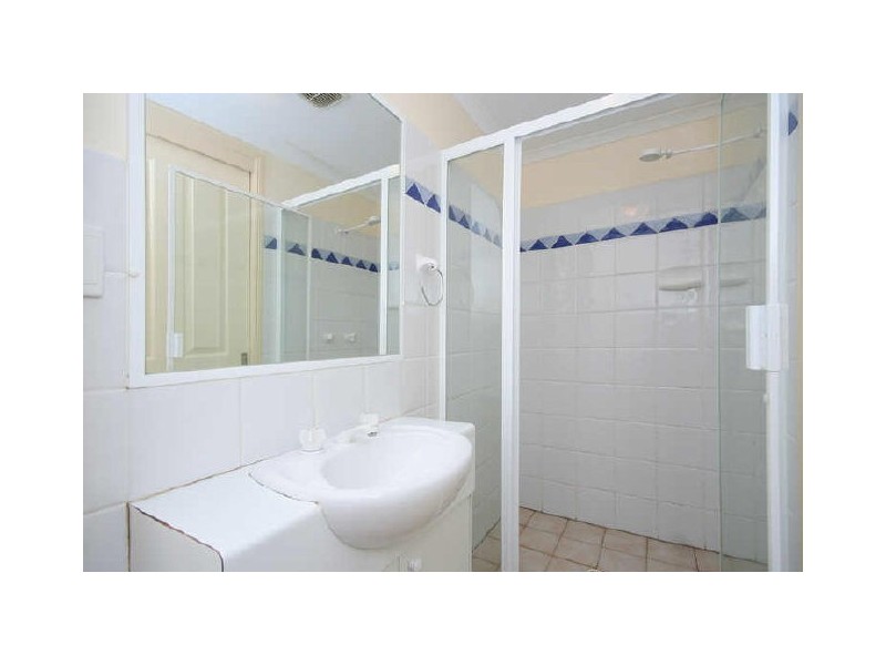 5/57 Mitre Street, St Lucia QLD 4067