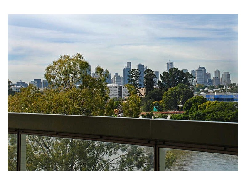 16/36 Glen Road, Toowong QLD 4066