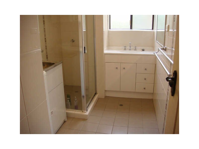 1/67 Warren Street, St Lucia QLD 4067