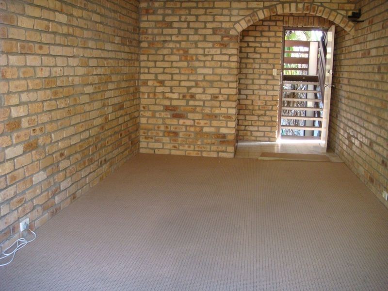 1/67 Warren Street, St Lucia QLD 4067