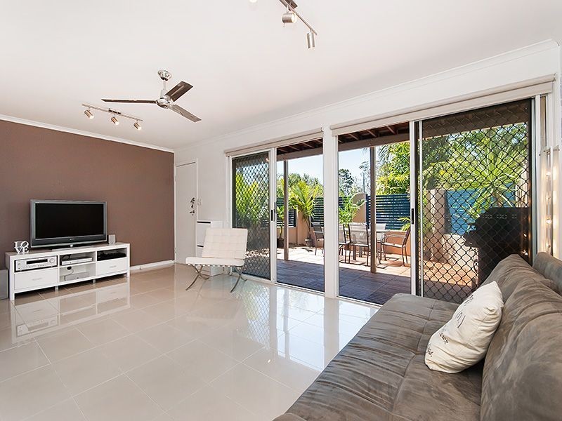 2/72 Alpha Street, Taringa QLD 4068