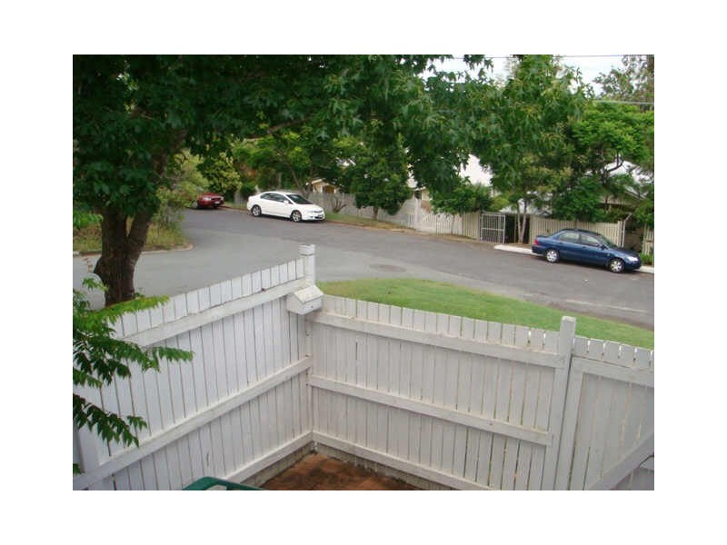 4/43 Saunders Street, Indooroopilly QLD 4068