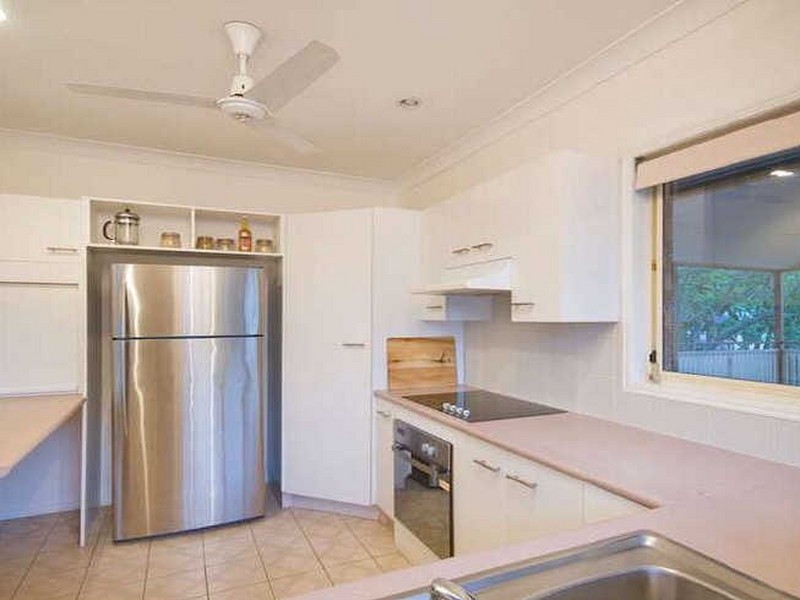 18 Mossman Street, Taringa QLD 4068