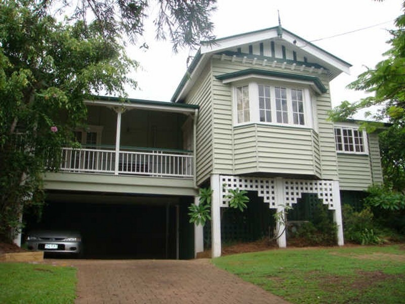 30 Disraeli Street, Indooroopilly QLD 4068