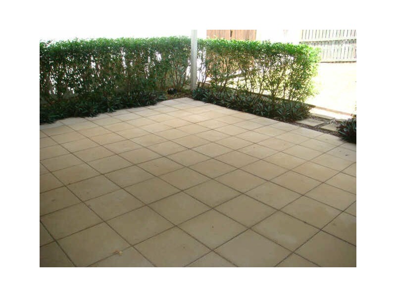 74 Northbrook Street, Sinnamon Park QLD 4073