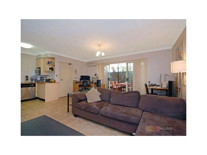 2/10 Widdop Street, Clayfield QLD 4011