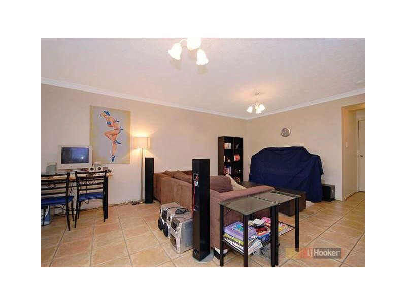 2/10 Widdop Street, Clayfield QLD 4011