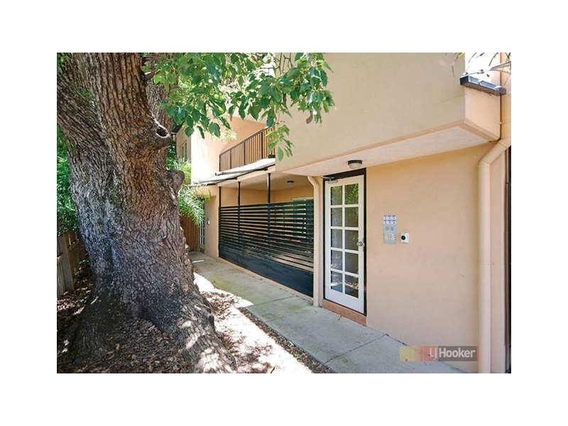 2/10 Widdop Street, Clayfield QLD 4011