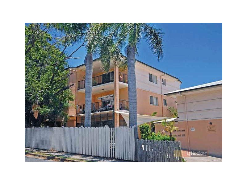 2/10 Widdop Street, Clayfield QLD 4011