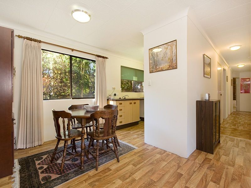 2/15 Burton Street, Indooroopilly QLD 4068