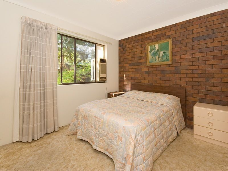 2/15 Burton Street, Indooroopilly QLD 4068