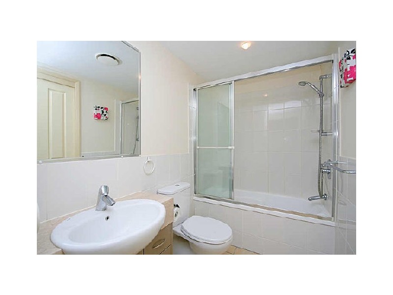60/9 Sylvan Road, Toowong QLD 4066