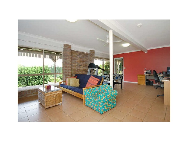 31 Broadmoor Street, Kenmore Hills QLD 4069