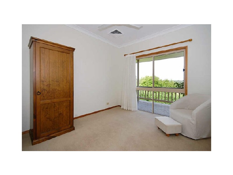 31 Broadmoor Street, Kenmore Hills QLD 4069