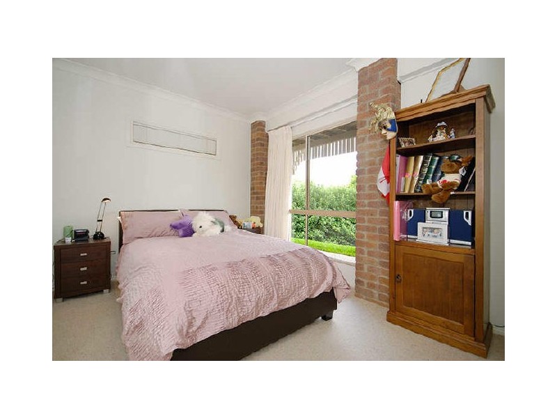 31 Broadmoor Street, Kenmore Hills QLD 4069