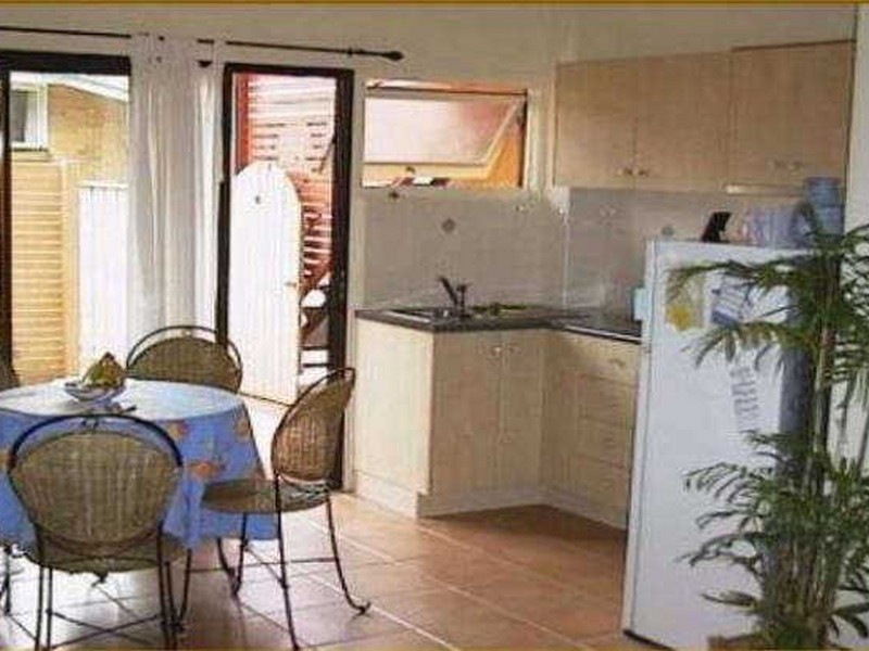 2/126 Sylvan Road, Toowong QLD 4066