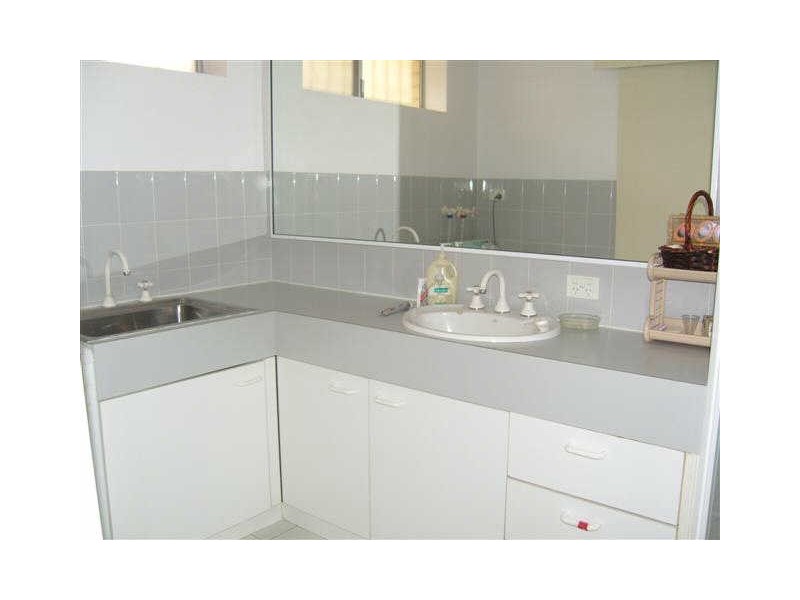 2/47 Swann Road, Taringa QLD 4068