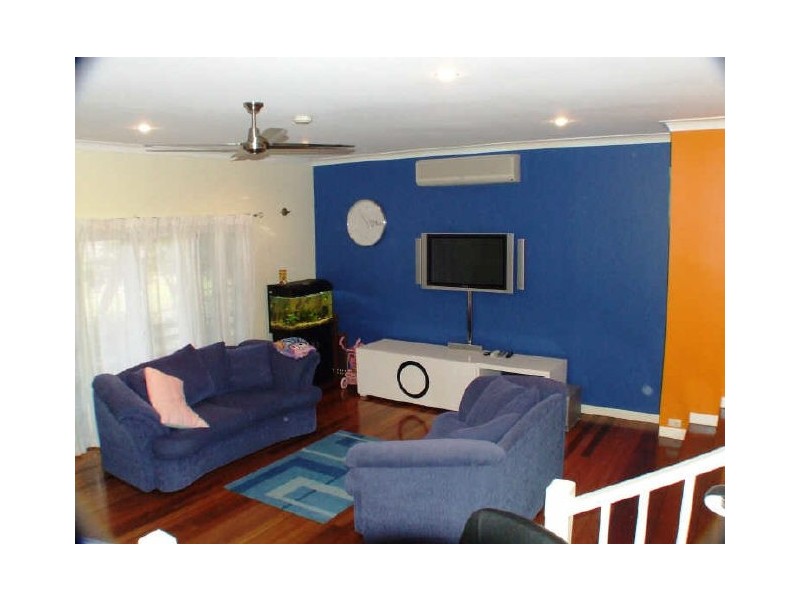 11 Steptoe Street, Chapel Hill QLD 4069