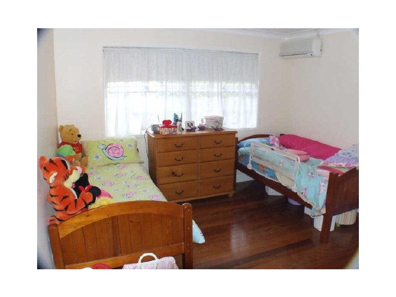 11 Steptoe Street, Chapel Hill QLD 4069