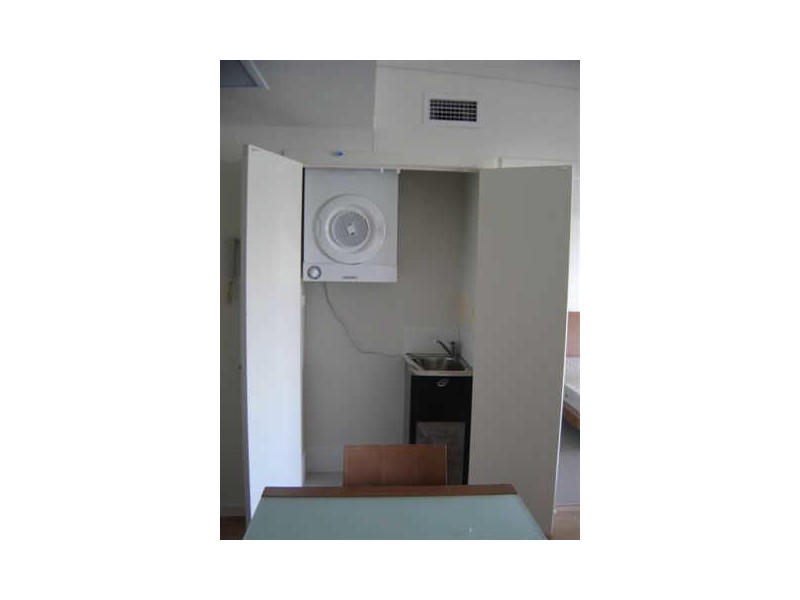 23/221 Sir Fred Schonell Drive, St Lucia QLD 4067