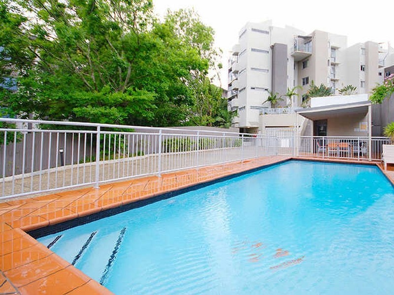 1/36 Holland Street, Toowong QLD 4066