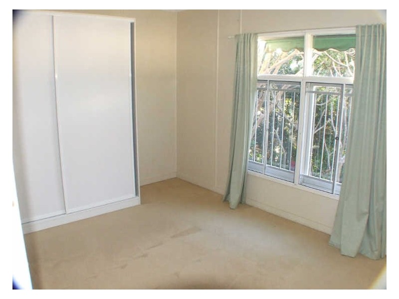 29 Lawson Street, Oxley QLD 4075