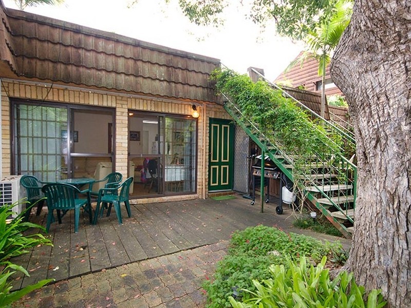 4/12 Woodstock Avenue, Taringa QLD 4068
