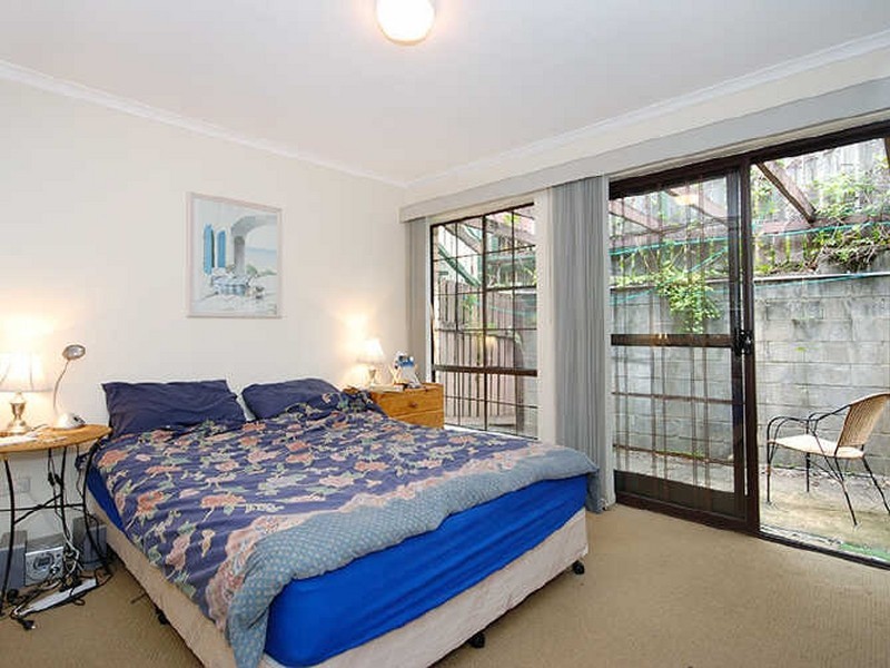 4/12 Woodstock Avenue, Taringa QLD 4068
