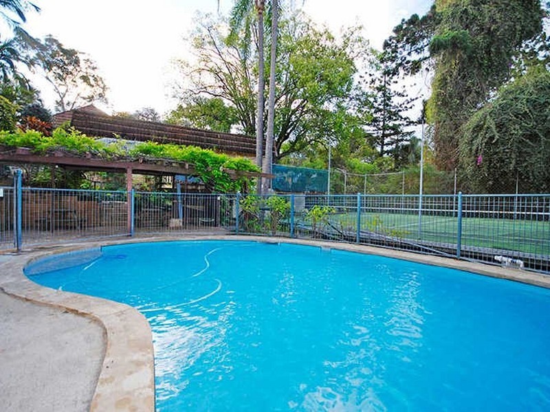 4/12 Woodstock Avenue, Taringa QLD 4068