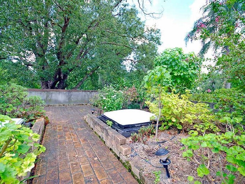 4/12 Woodstock Avenue, Taringa QLD 4068