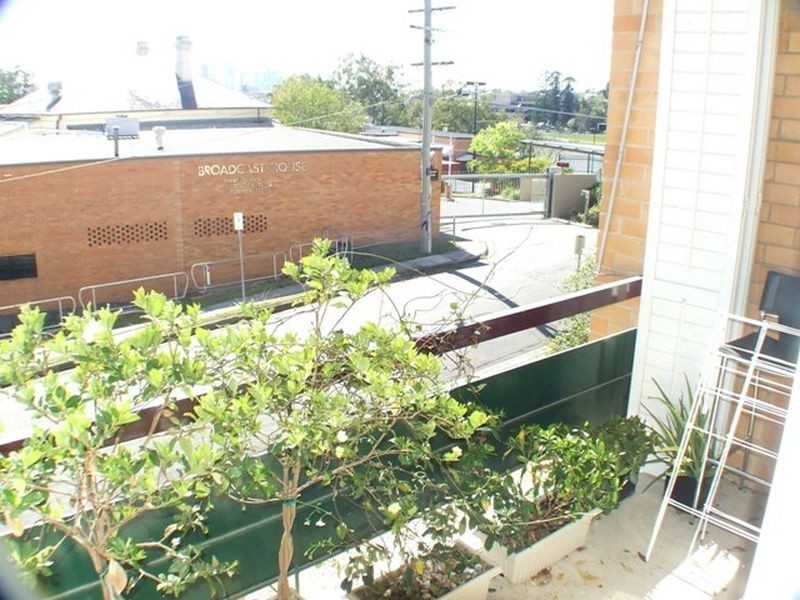 2b/15 Archer Street, Toowong QLD 4066