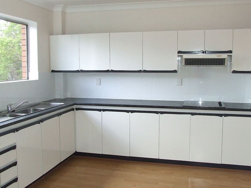 9/179 Sir Fred Schonell Drive, St Lucia QLD 4067