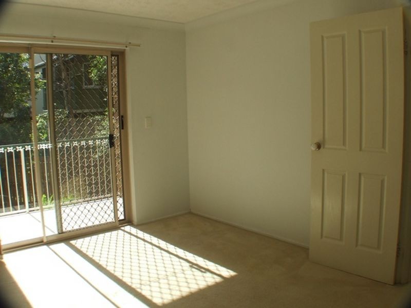 2/29 Brisbane Street, St Lucia QLD 4067