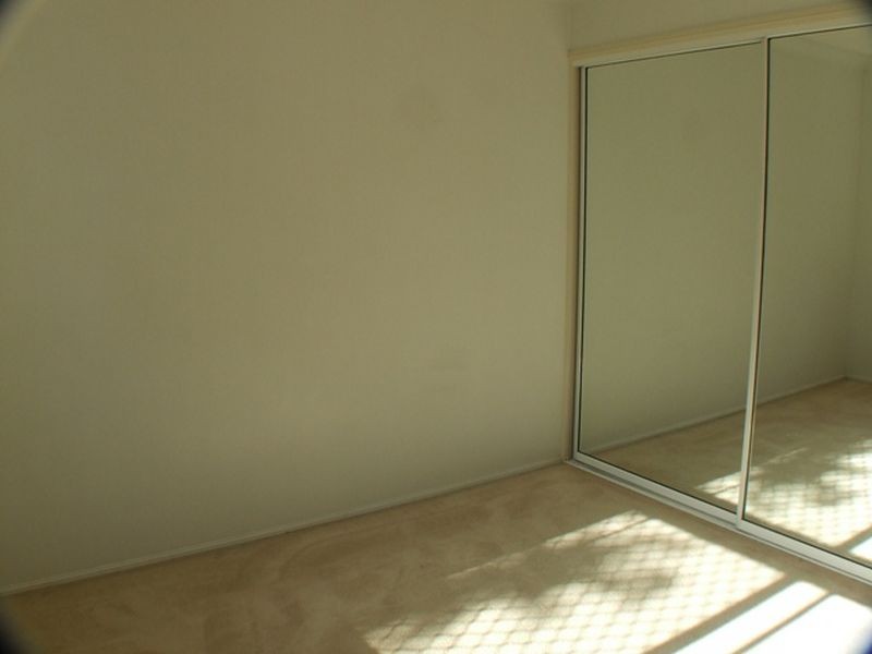 2/29 Brisbane Street, St Lucia QLD 4067