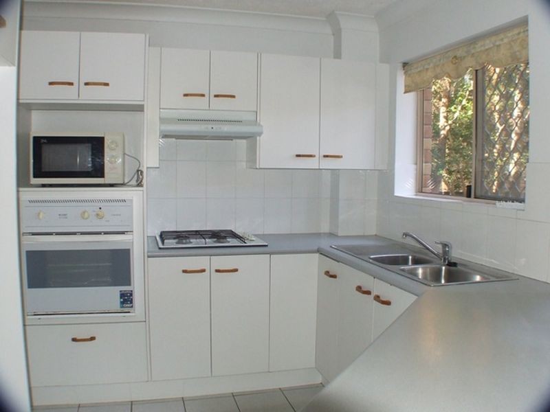 2/29 Brisbane Street, St Lucia QLD 4067