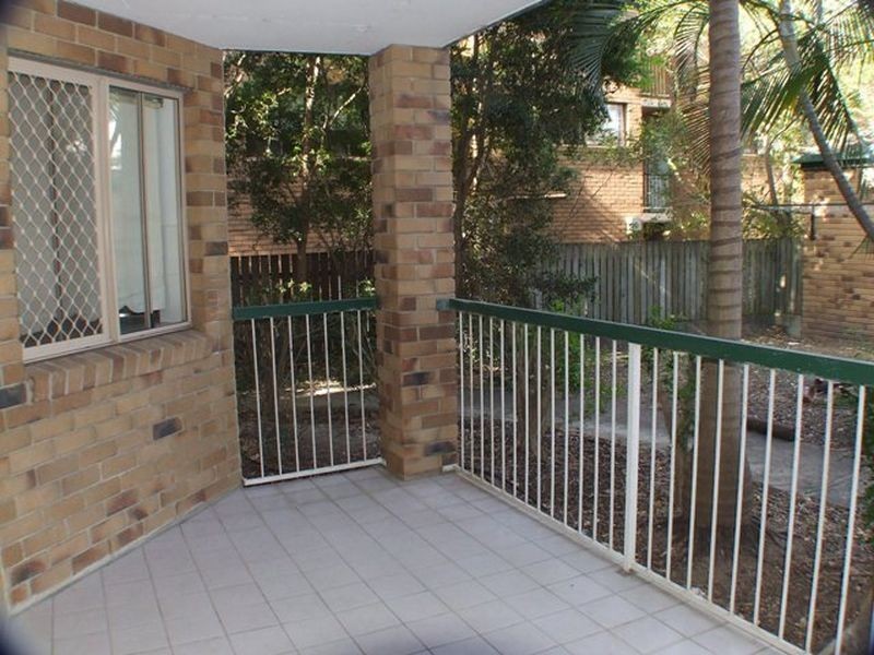 2/29 Brisbane Street, St Lucia QLD 4067