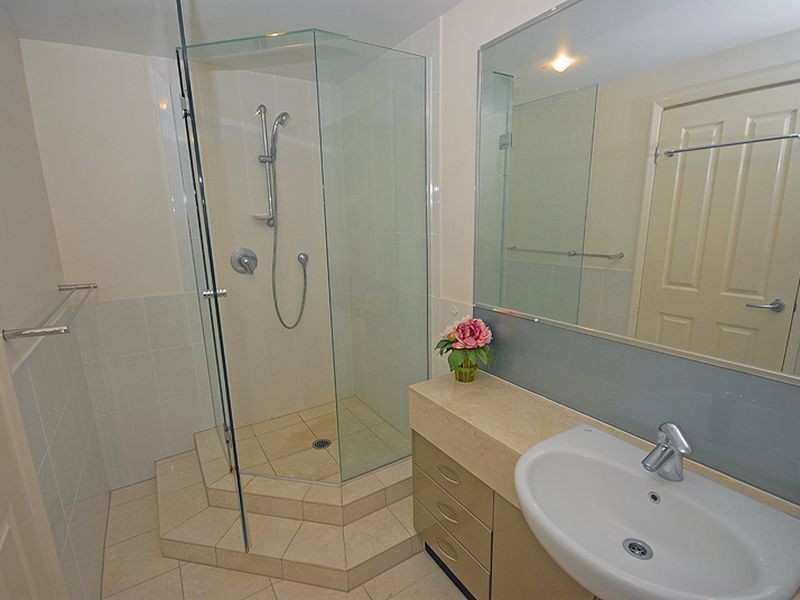 182/7 Land Street, Toowong QLD 4066