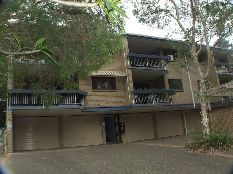 6/29 Sir Fred Schonell Drive, St Lucia QLD 4067