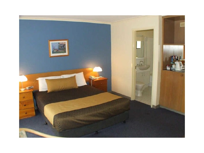 Mount Ommaney QLD 4074