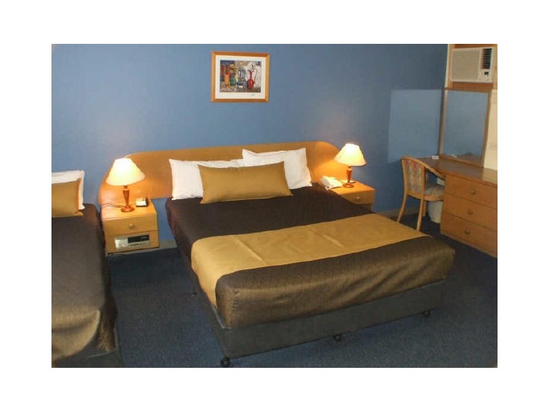 Mount Ommaney QLD 4074