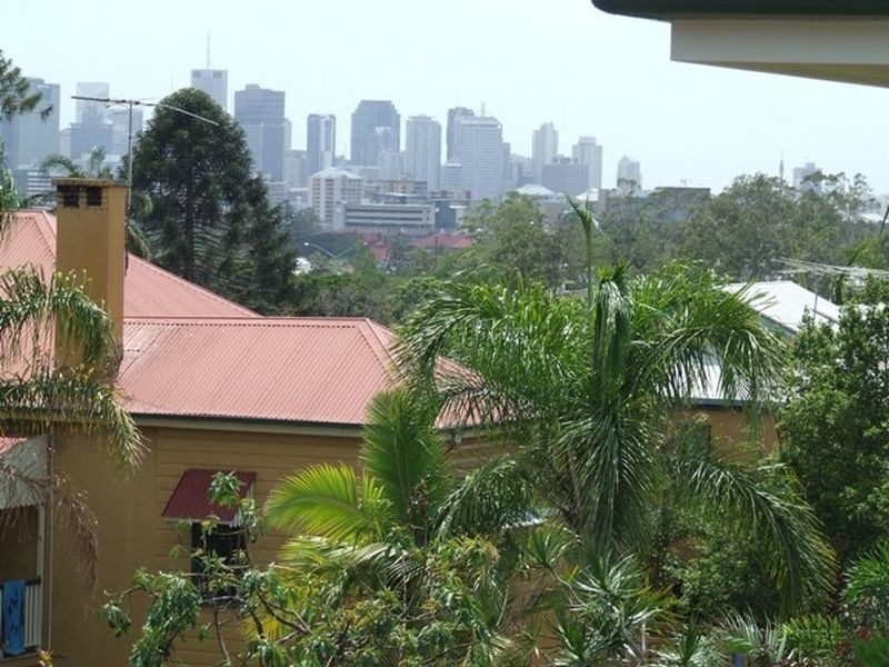 51 Terrace Street, Toowong QLD 4066