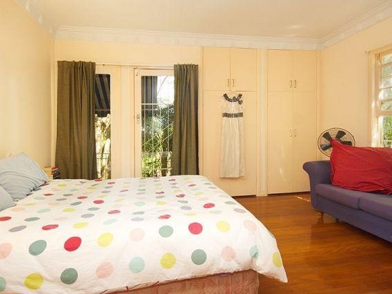 154 Gailey Road, Taringa QLD 4068