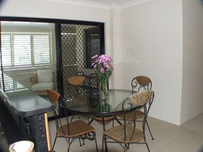 7/29 Holland Street, Toowong QLD 4066